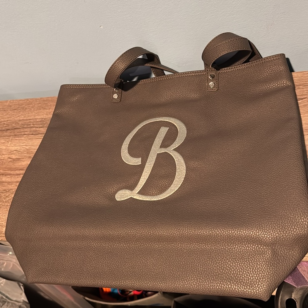 Free shipping around town tote
